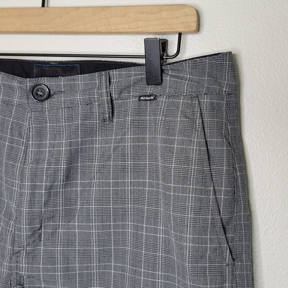 Hurley‎ Flat Front Plaid Shorts Size 30 - Picture 3 of 11